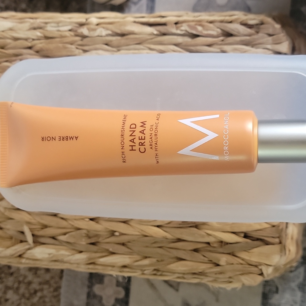 Moroccanoil Amber Noir Hand Cream